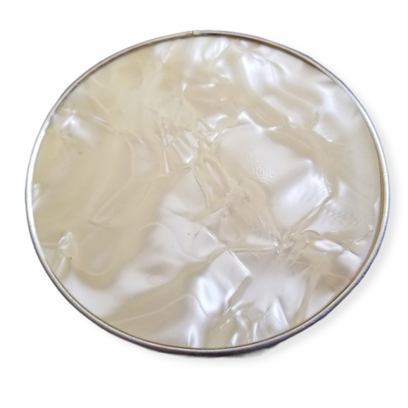 Vintage Compact Mirror Gold Tone Mother of Pearl - Picture 9 of 16